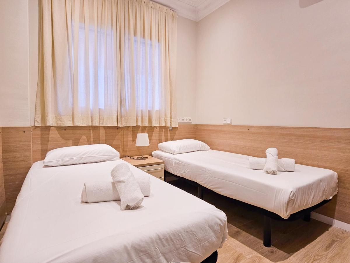 Classbedroom Park Gueell Apartment Barcelona Zewnętrze zdjęcie
