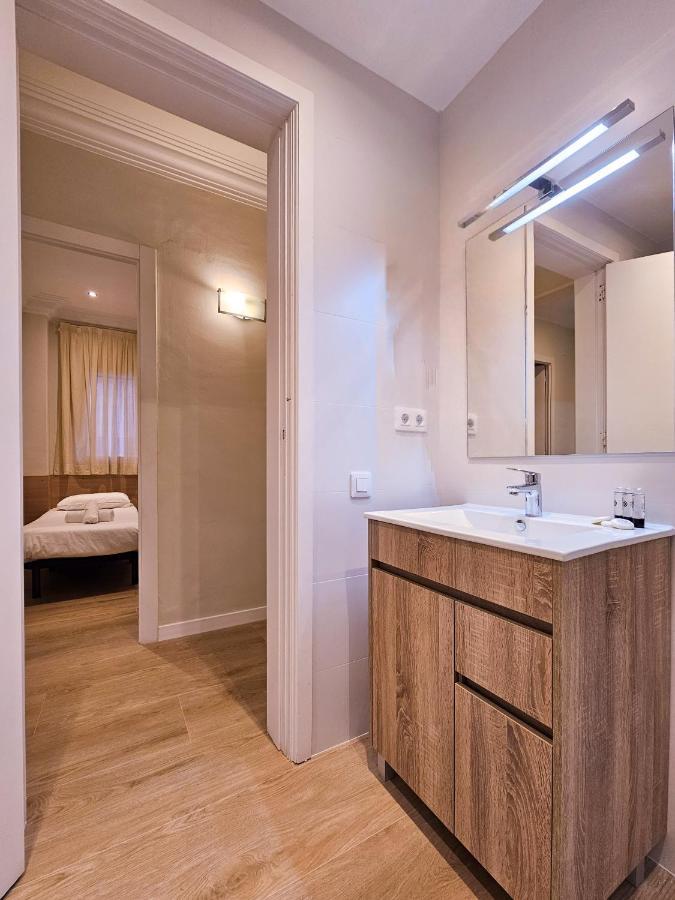 Classbedroom Park Gueell Apartment Barcelona Zewnętrze zdjęcie